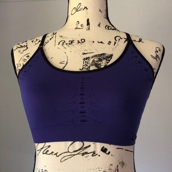 Champion Sports Bra - Picture 1 of 6